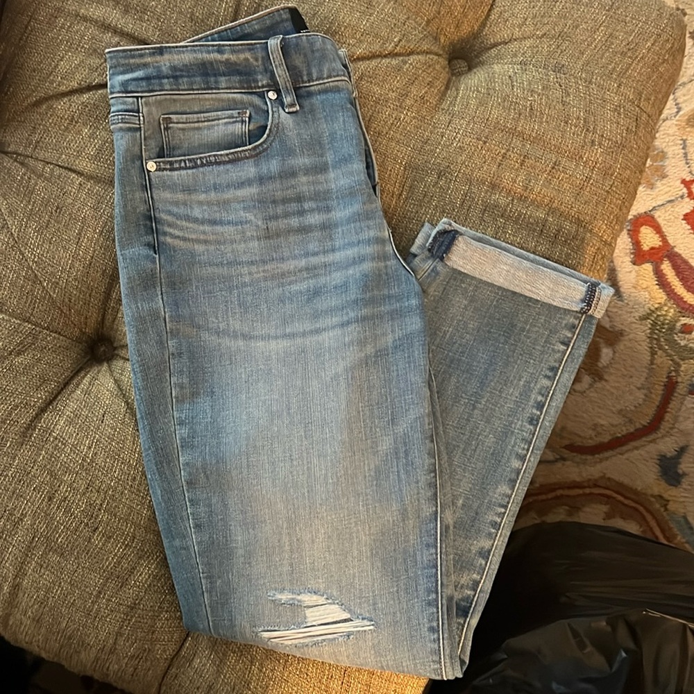 White House Black Market MidRise Soft Denim Destructed Girlfriend Jean Size 6